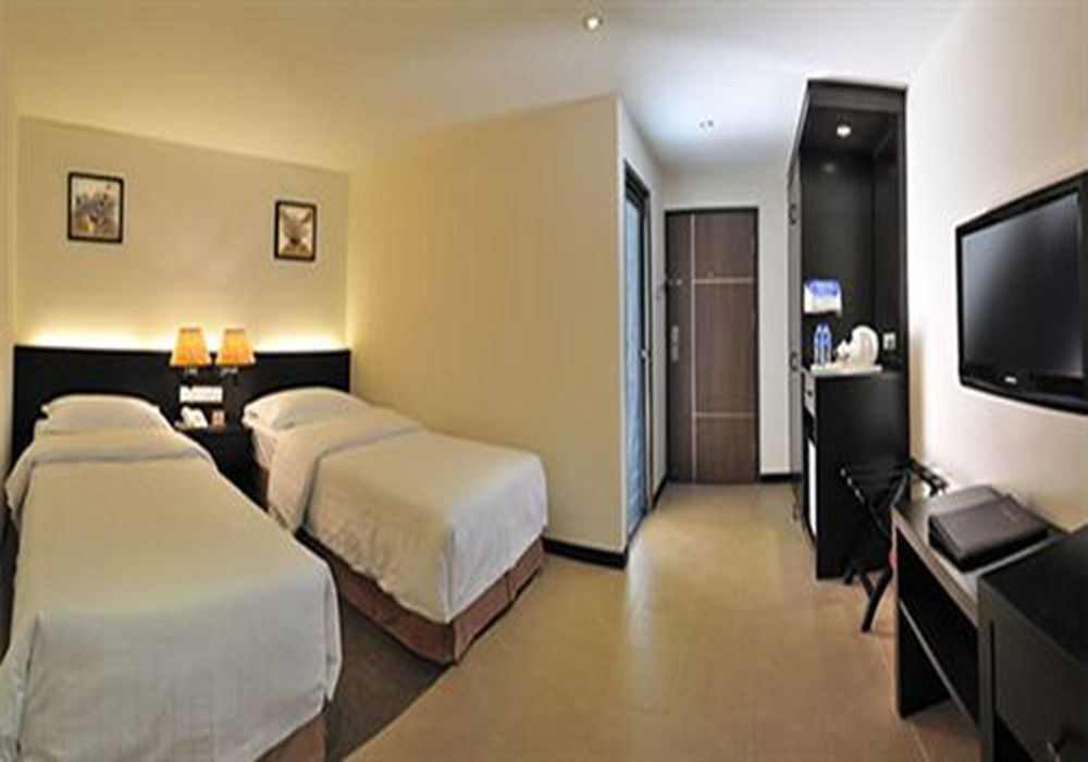 E-Red Hotel Bandar Perda Bukit Mertajam Exteriör bild